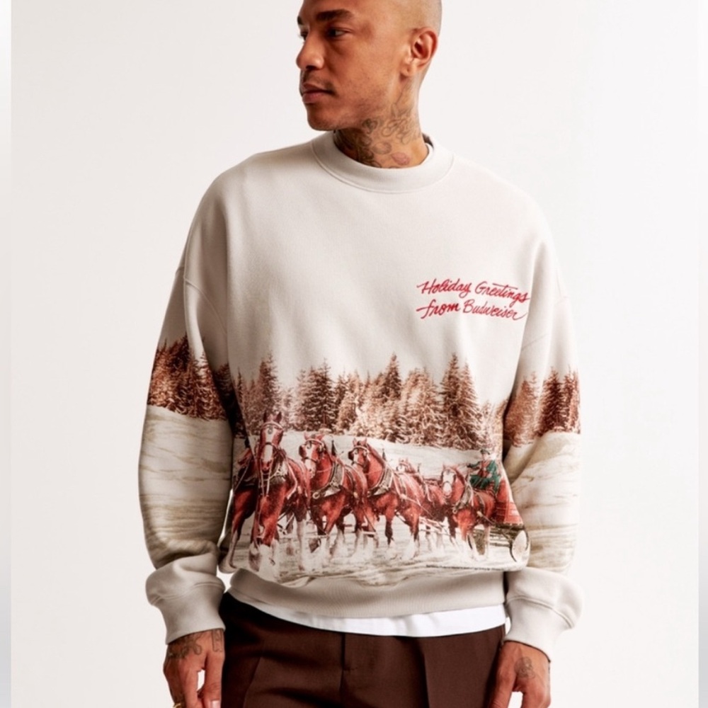 Abercrombie Budweiser Holiday Christmas Crewneck 360 Embroidered Sweatshirt NWT